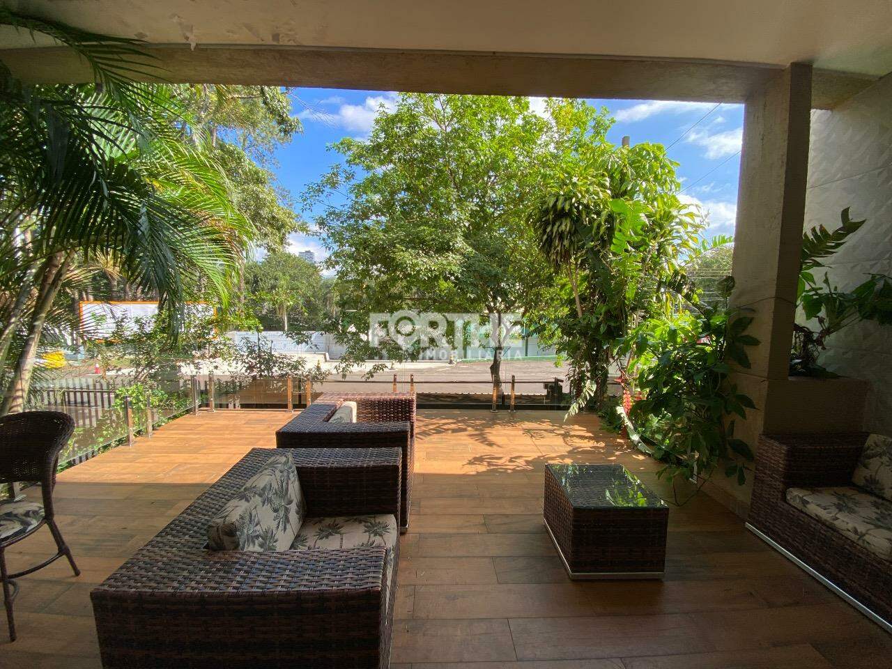 Sobrado à venda no Country: 