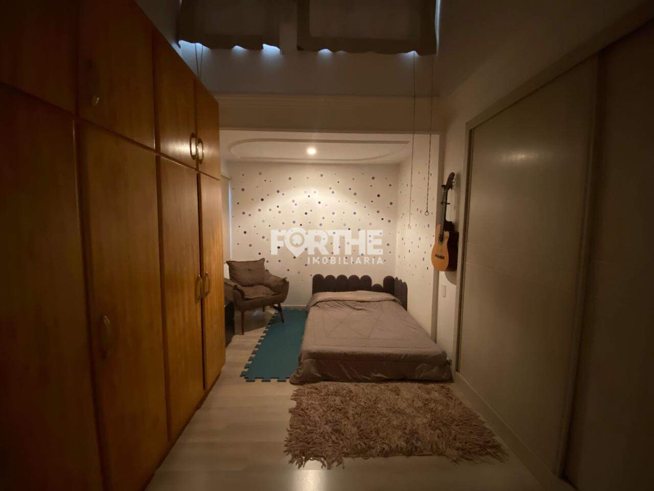 Sobrado à venda no Country: 