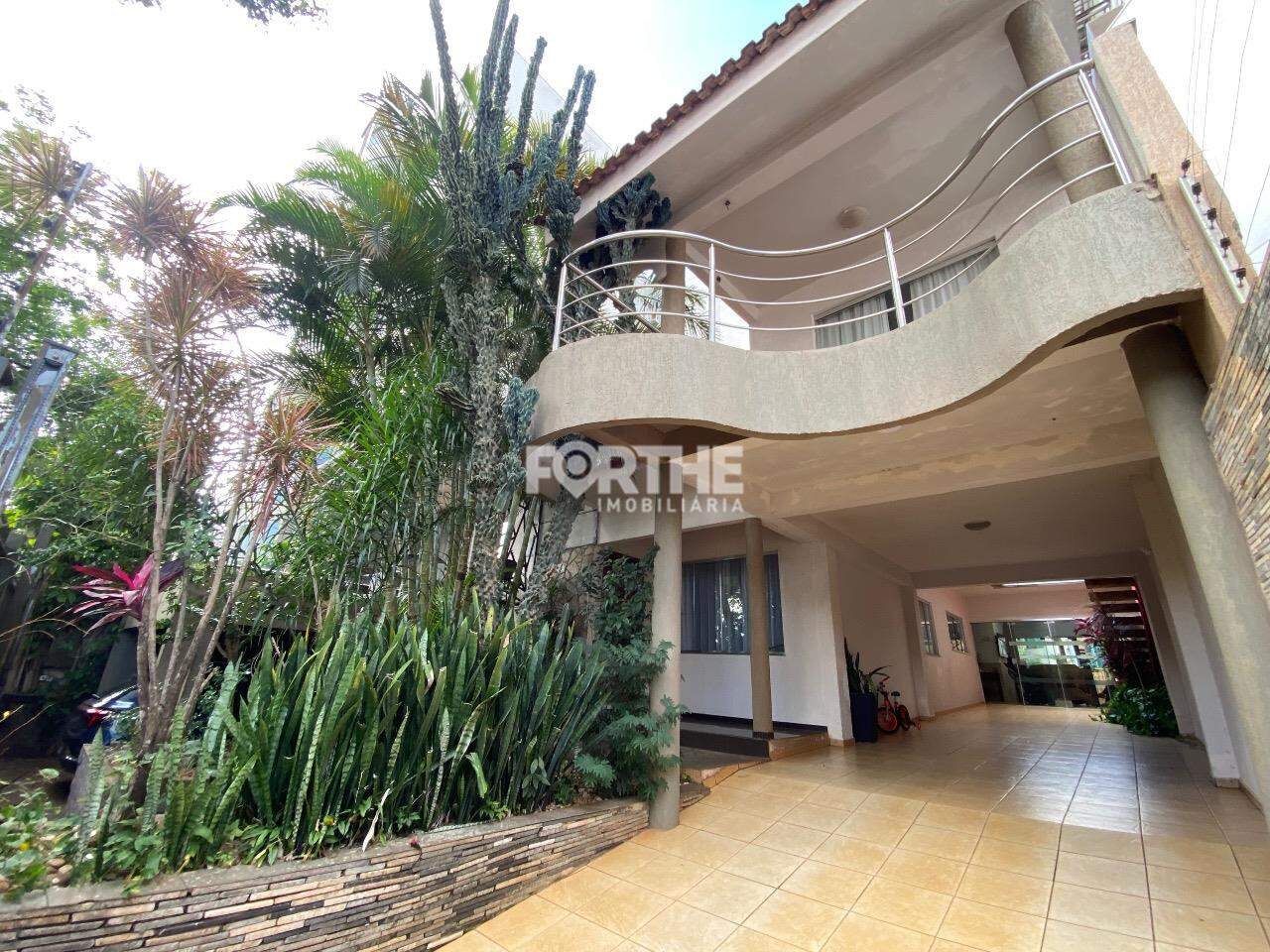 Sobrado à venda no Country: 