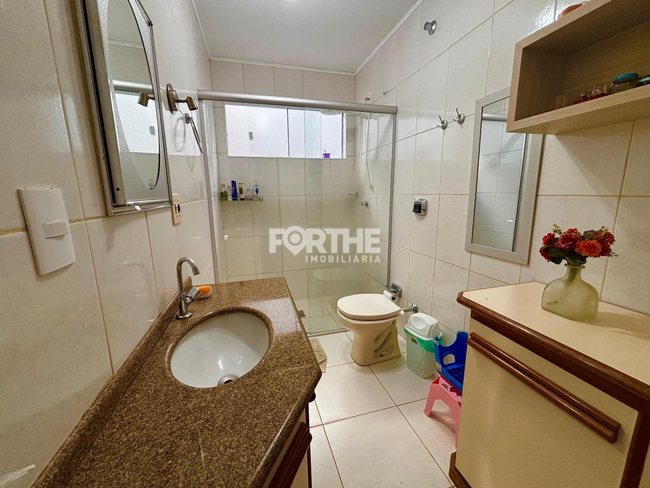 Casa à venda no Recanto Tropical: 