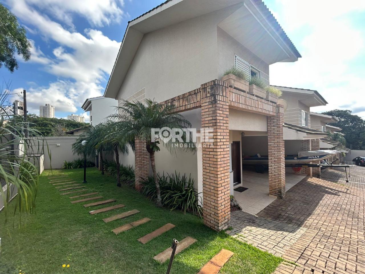 Sobrado em condomínio à venda no Country: 