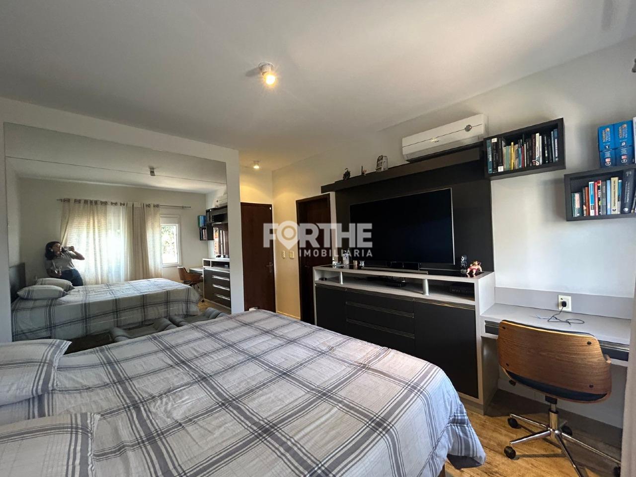 Sobrado em condomínio à venda no Country: