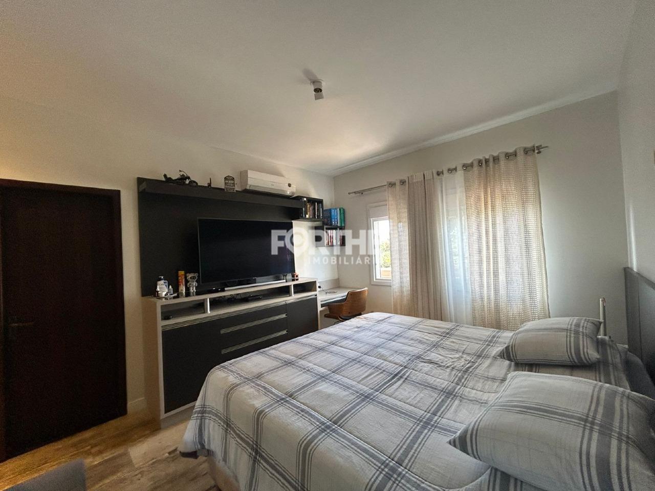 Sobrado em condomínio à venda no Country: