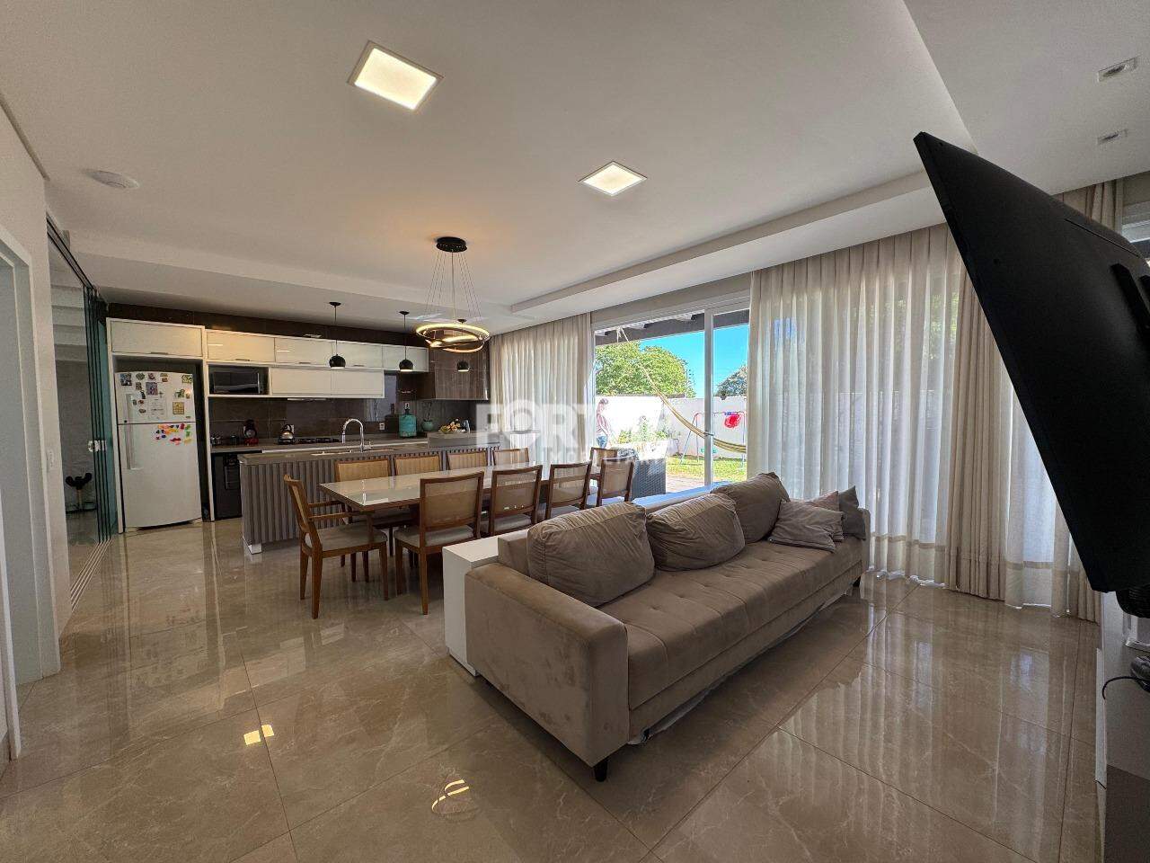 Sobrado em condomínio à venda no Alto Alegre: 