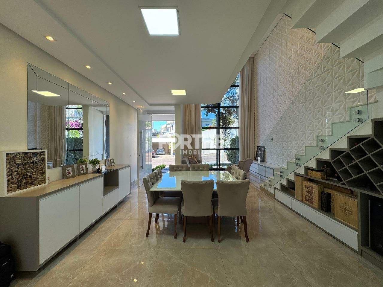 Sobrado em condomínio à venda no Alto Alegre: 