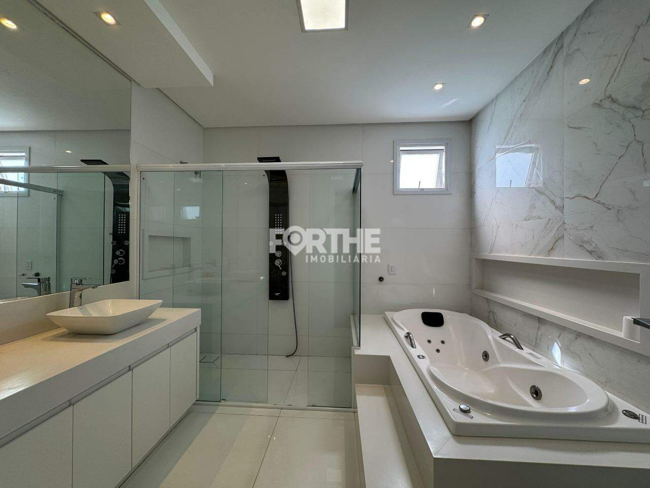 Sobrado em condomínio à venda no Alto Alegre: 