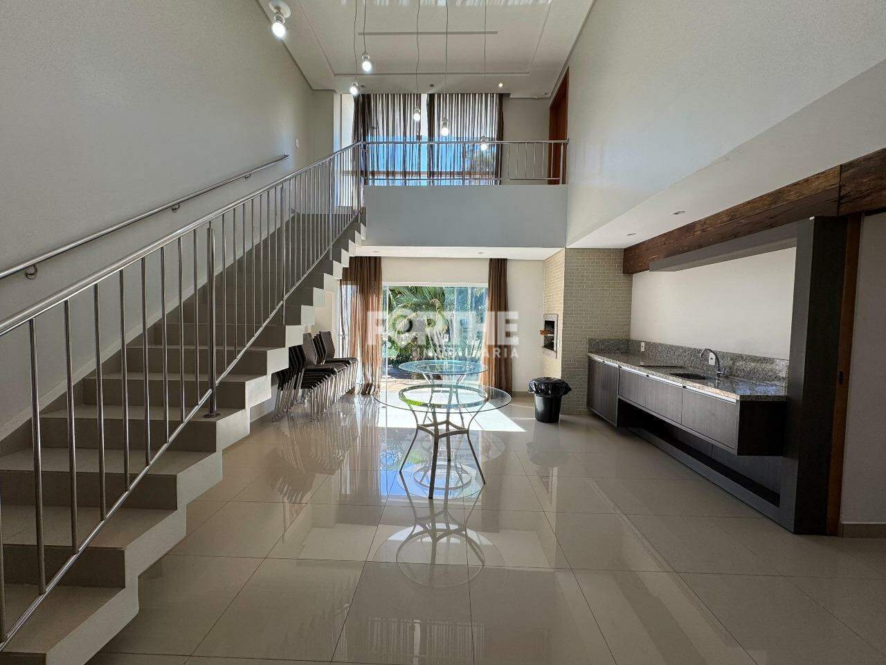 Sobrado em condomínio à venda no Alto Alegre: 