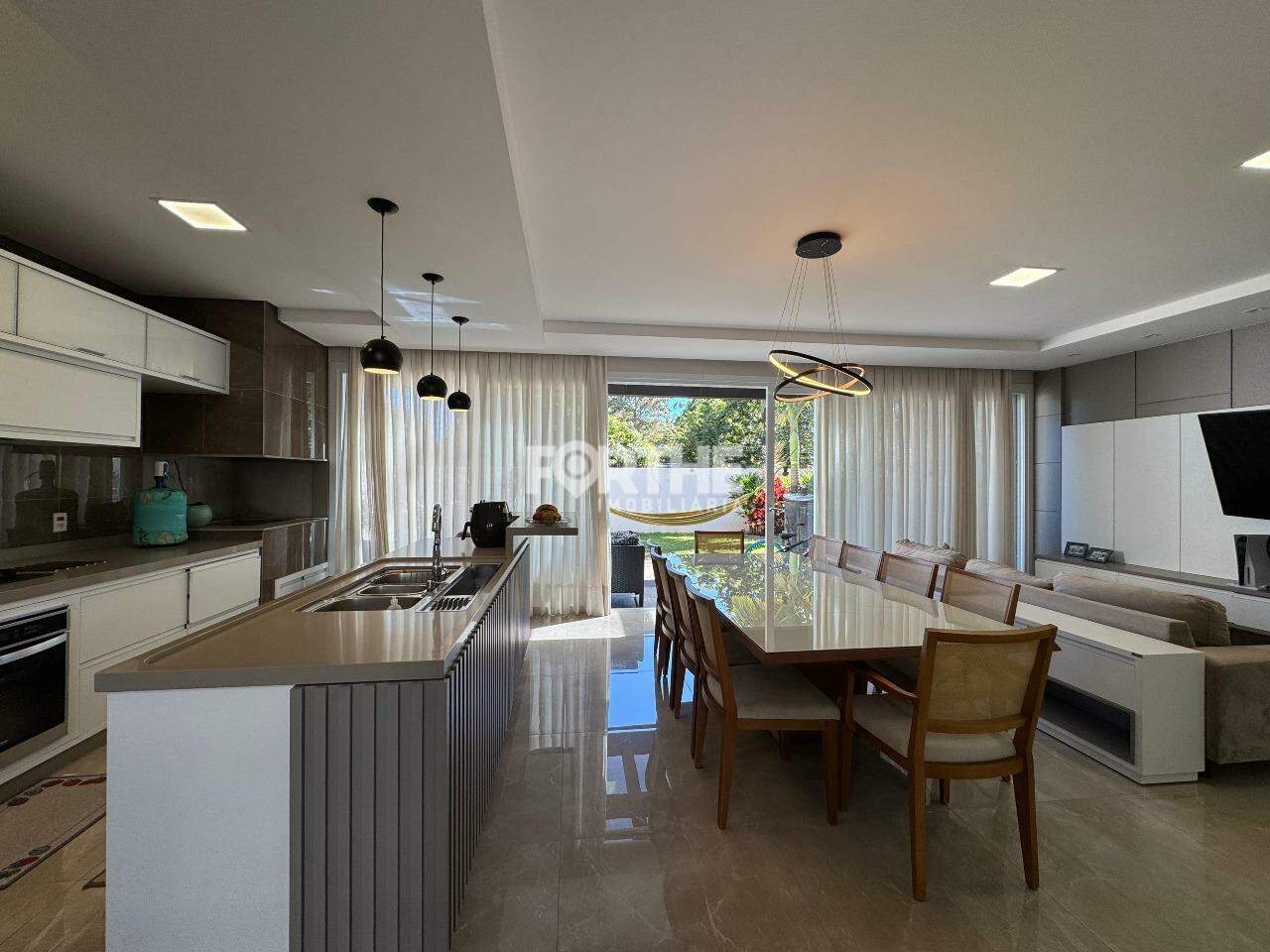 Sobrado em condomínio à venda no Alto Alegre: 