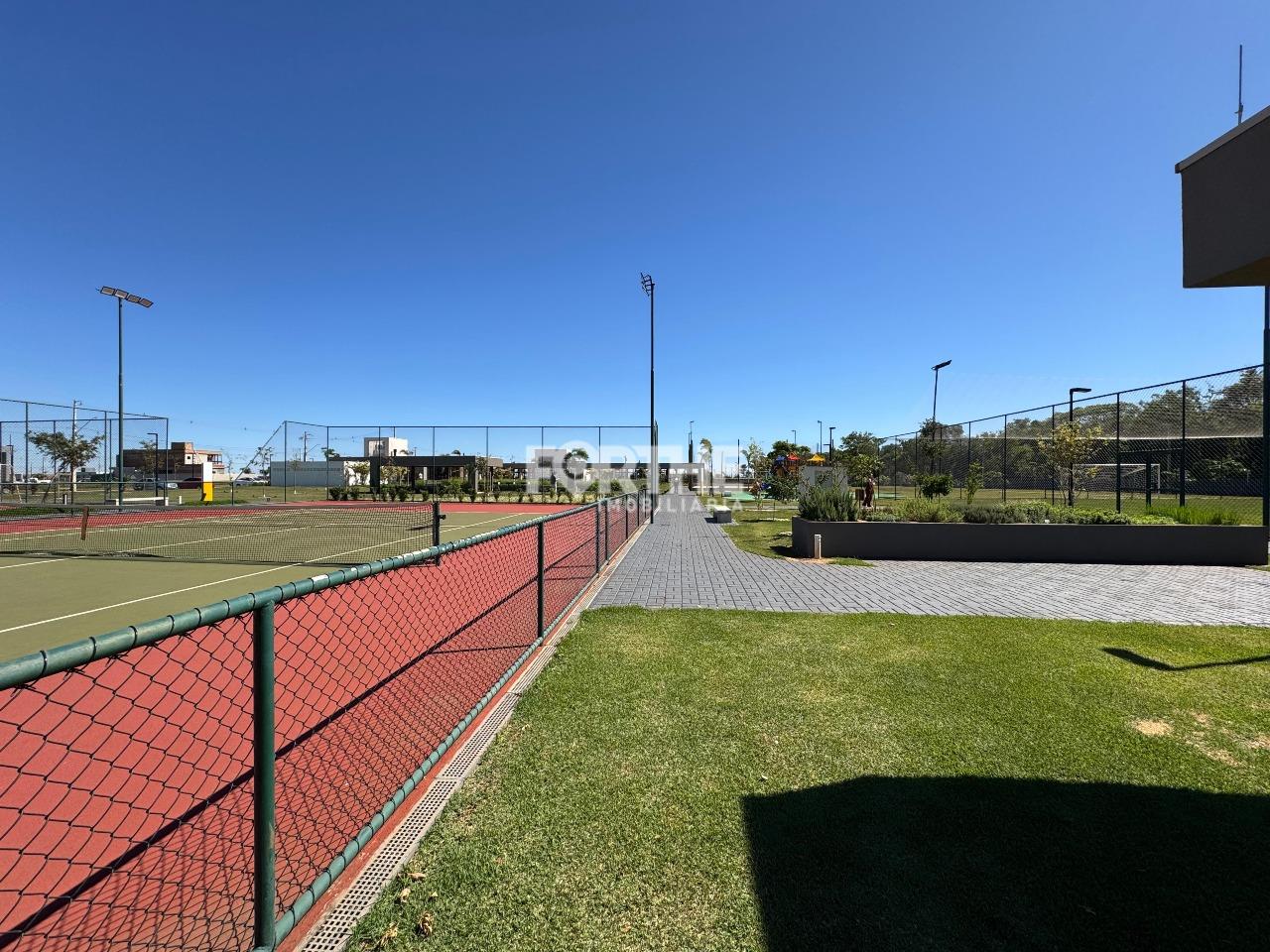 Terreno em condomínio à venda no FAG: