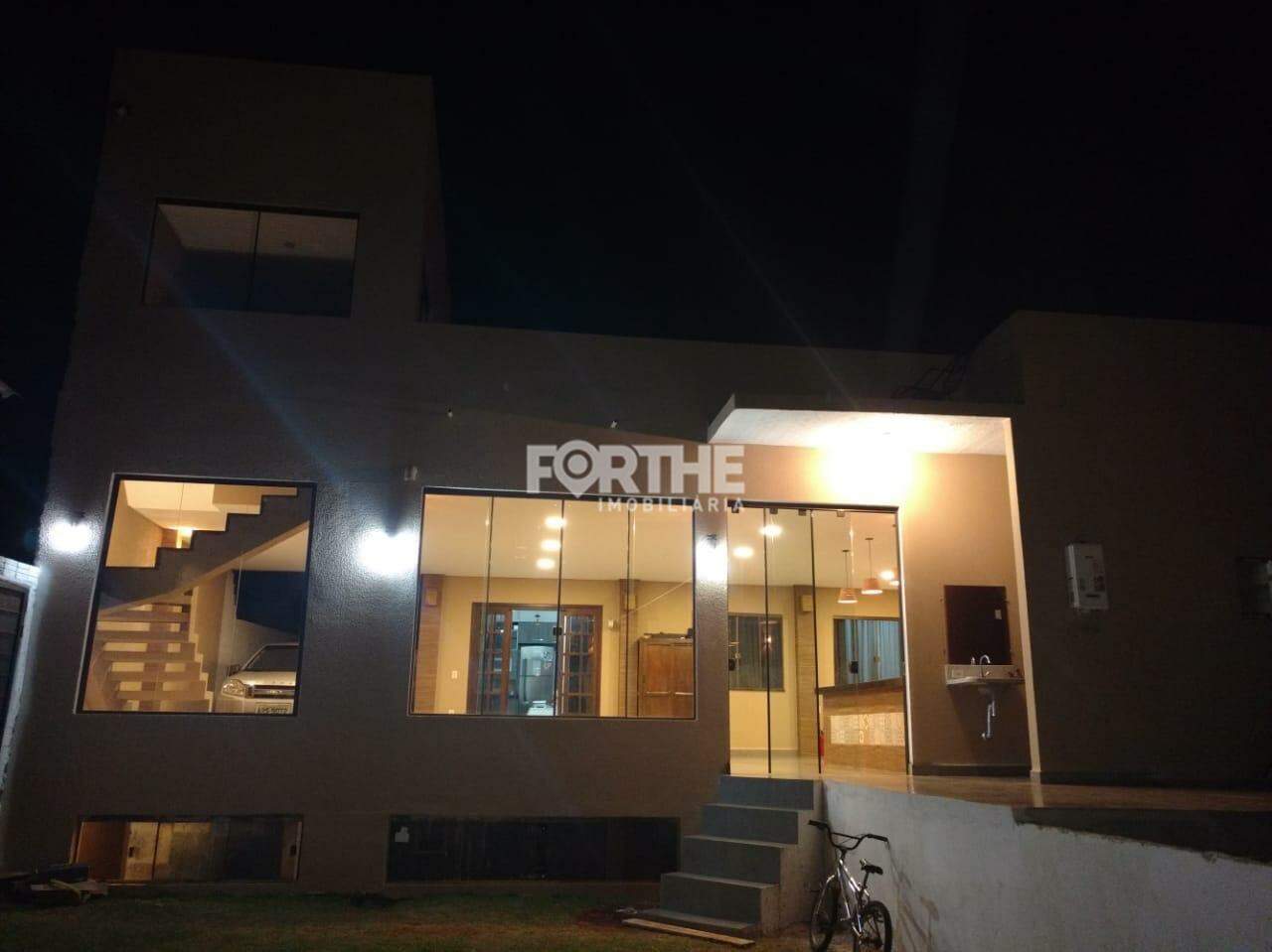 Casa 2 Dormitórios Santa Cruz 227m²