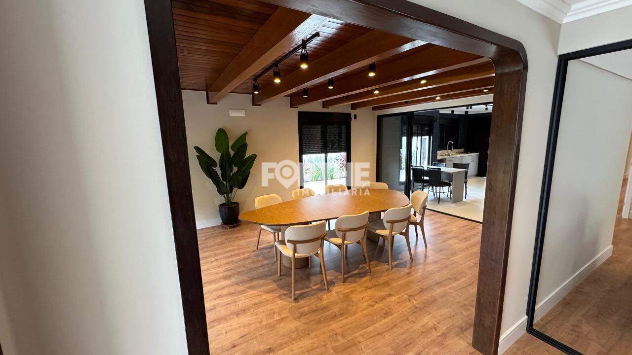 Casa à venda no Country: