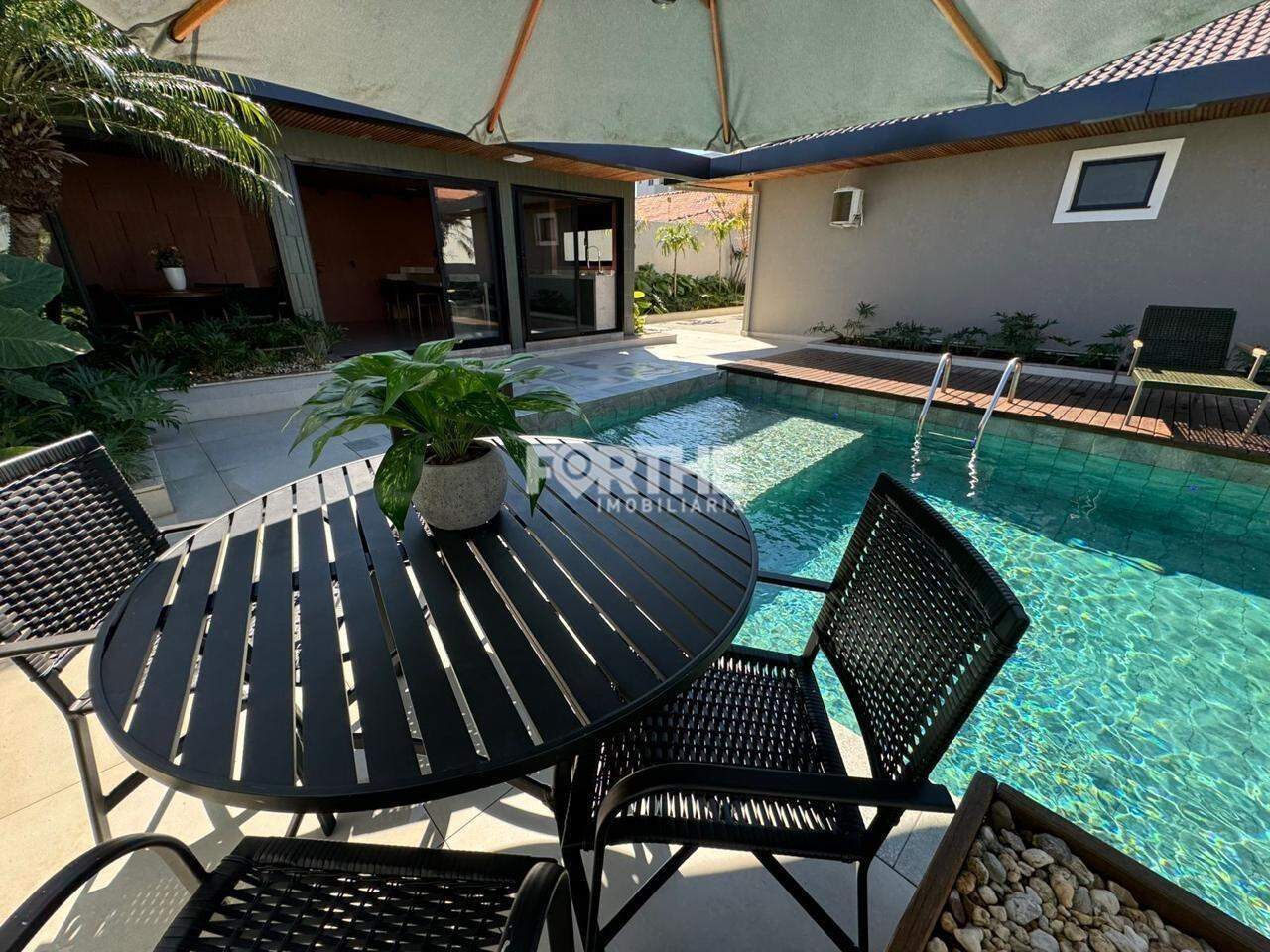 Casa à venda no Country: 