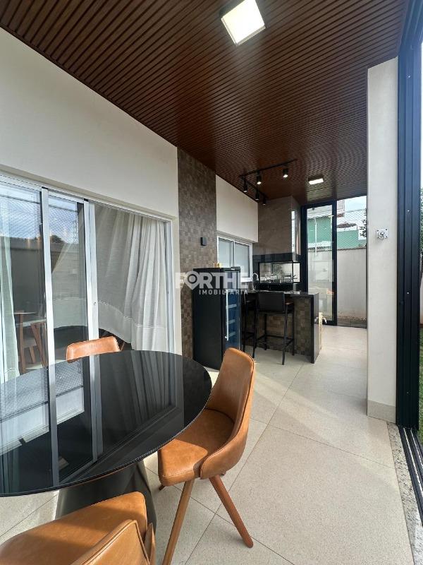 Sobrado em condomínio à venda no FAG: