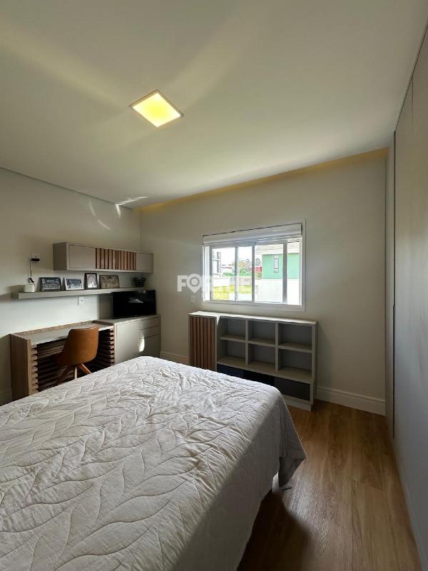 Sobrado em condomínio à venda no FAG: