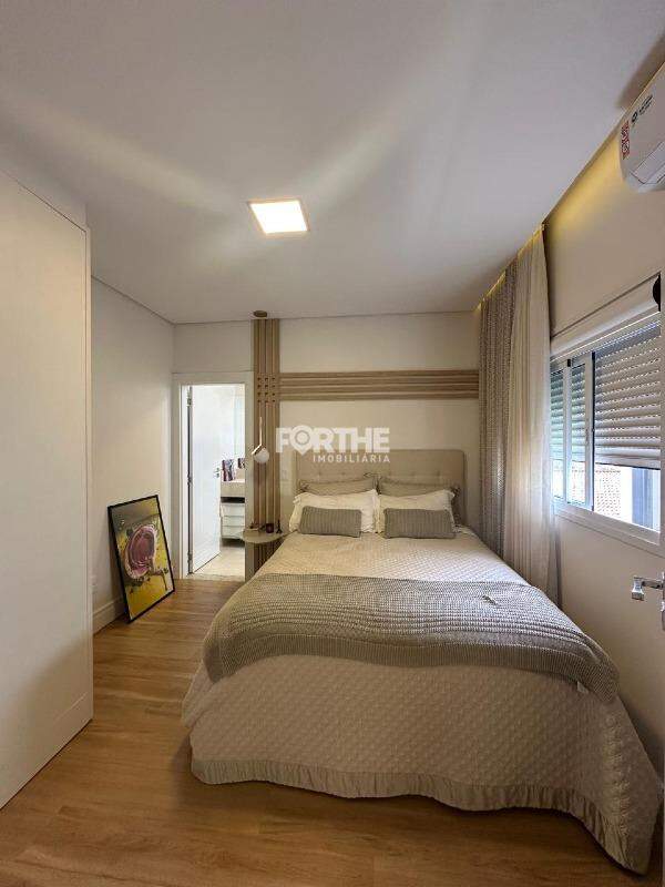 Sobrado em condomínio à venda no FAG: