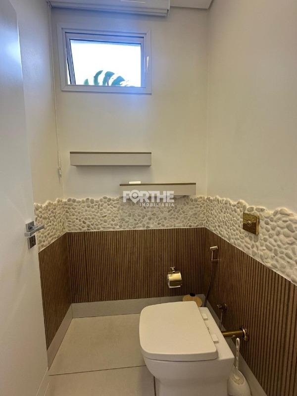 Sobrado em condomínio à venda no FAG: