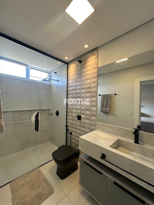 Sobrado em condomínio à venda no FAG: