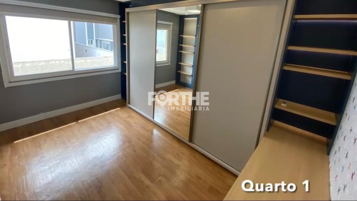 Sobrado em condomínio à venda no FAG: