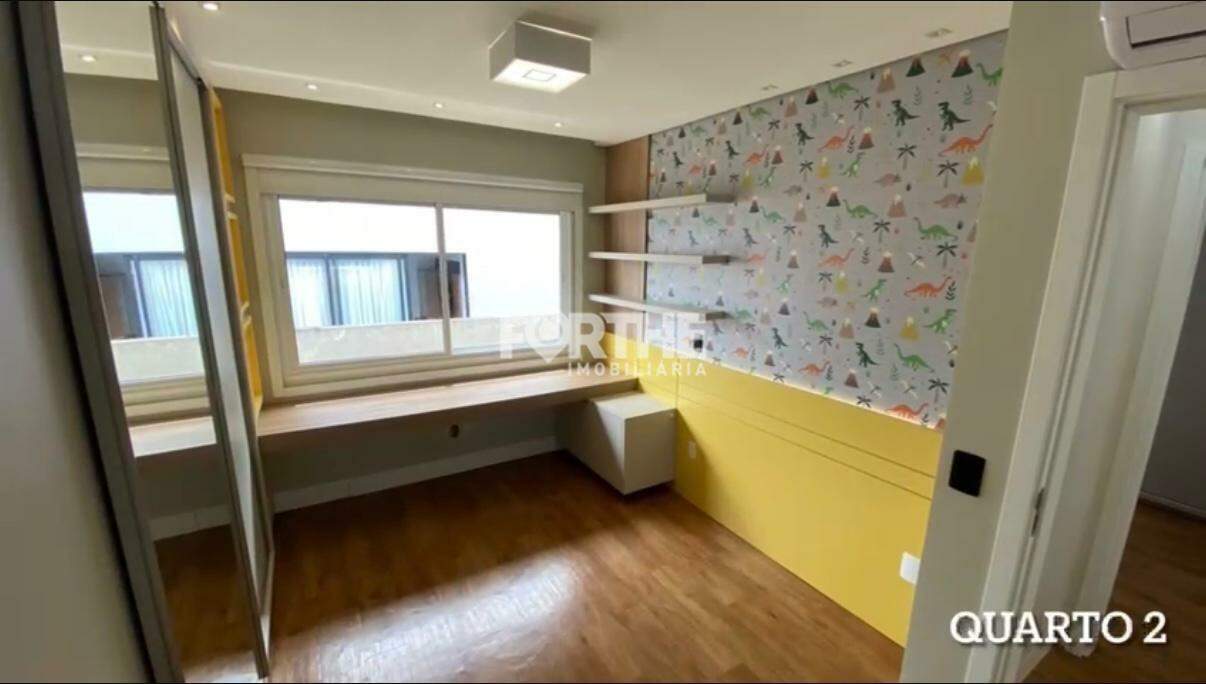 Sobrado em condomínio à venda no FAG: