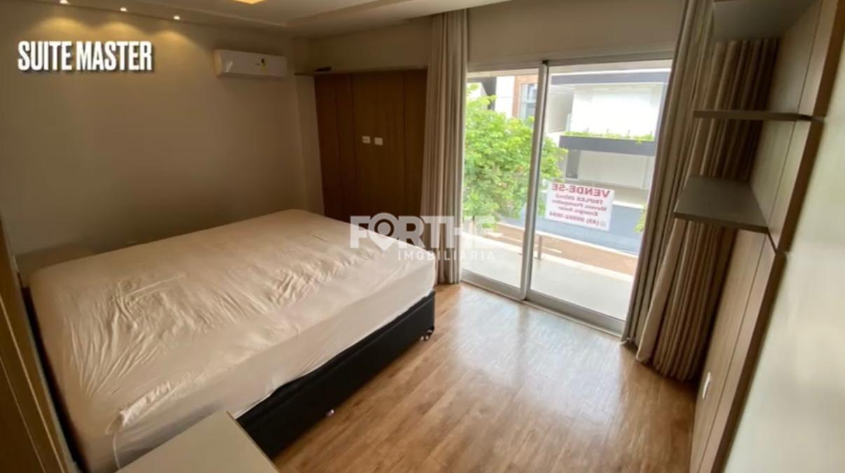 Sobrado em condomínio à venda no FAG: