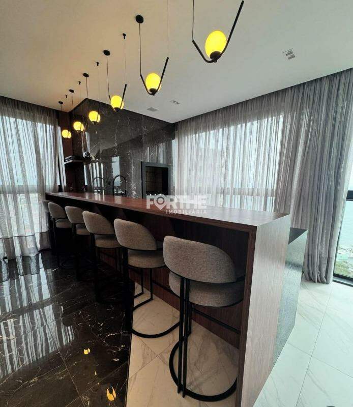 Apartamento à venda no Pereque: 