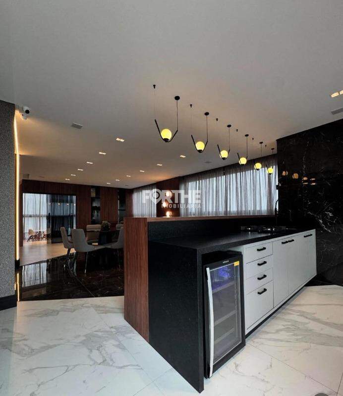 Apartamento à venda no Pereque: 
