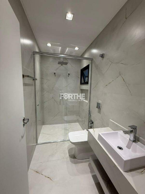 Casa à venda no Recanto Tropical IV: