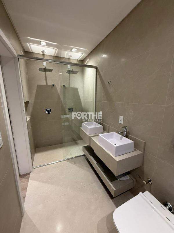 Casa à venda no Recanto Tropical IV: