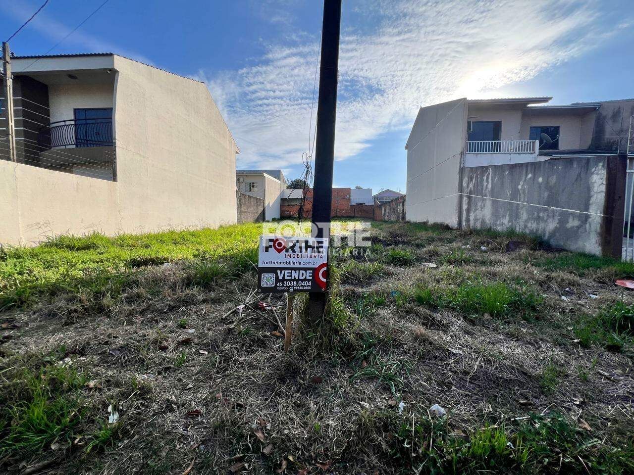 Terreno à venda no Universitário: 