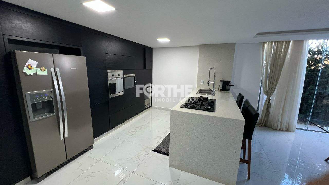 Sobrado em condomínio à venda no FAG: 