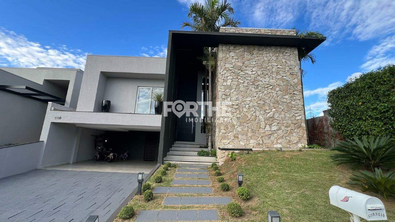 Sobrado em condomínio à venda no FAG: 