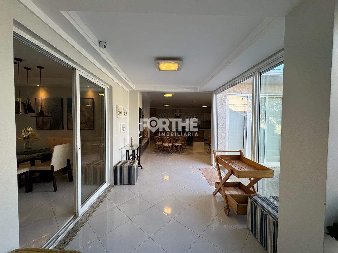 Sobrado à venda no Neva: 