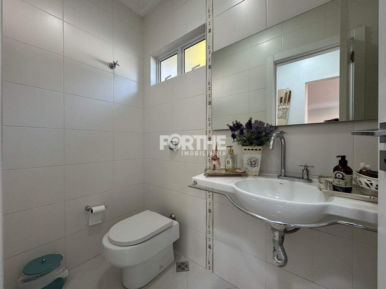 Sobrado à venda no Neva: 