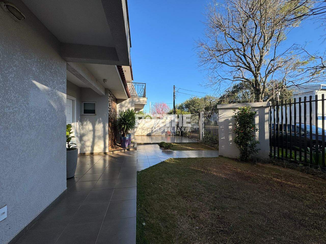 Sobrado à venda no Neva: 