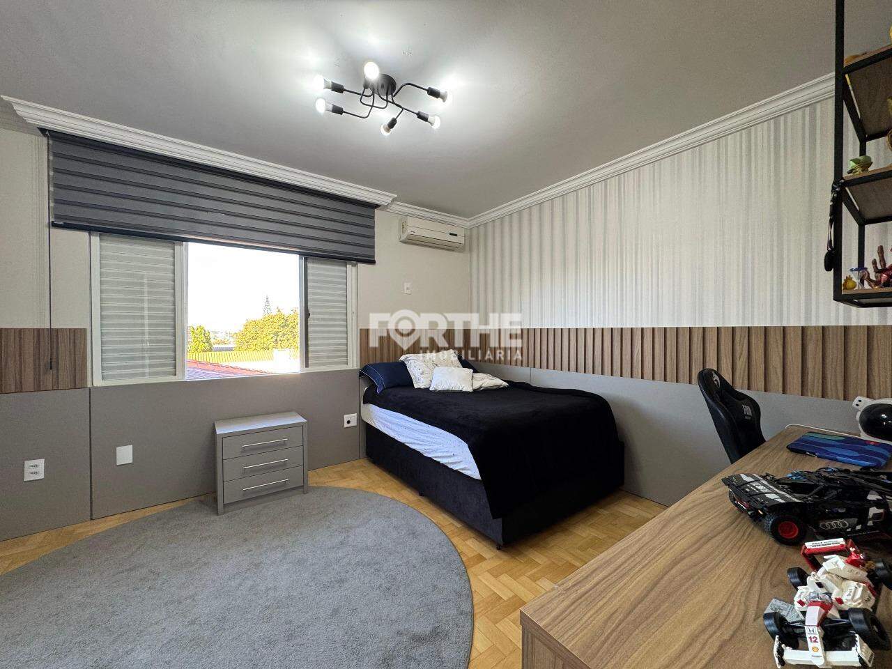 Sobrado à venda no Neva: 