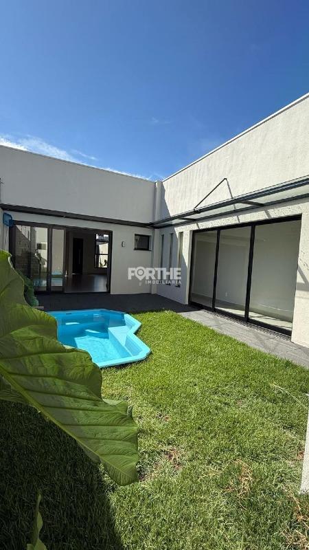 Casa à venda no Recanto Tropical II: 