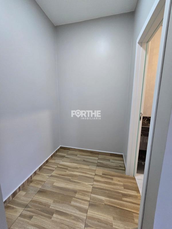 Casa à venda no Universitário: 