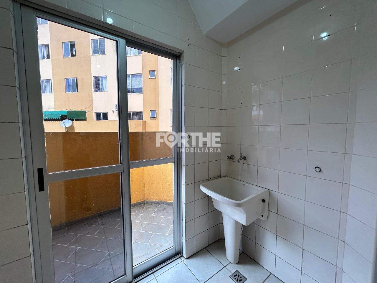 Apartamento para aluguel no Coqueiral: 