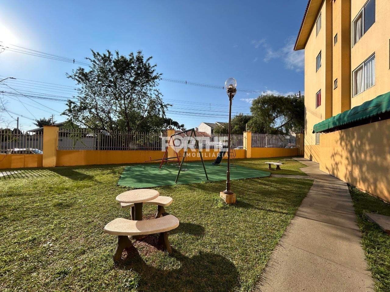 Apartamento para aluguel no Coqueiral: 