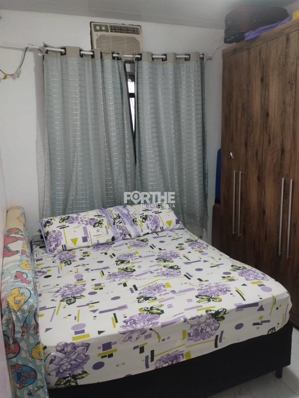 Casa à venda no Universitário: 