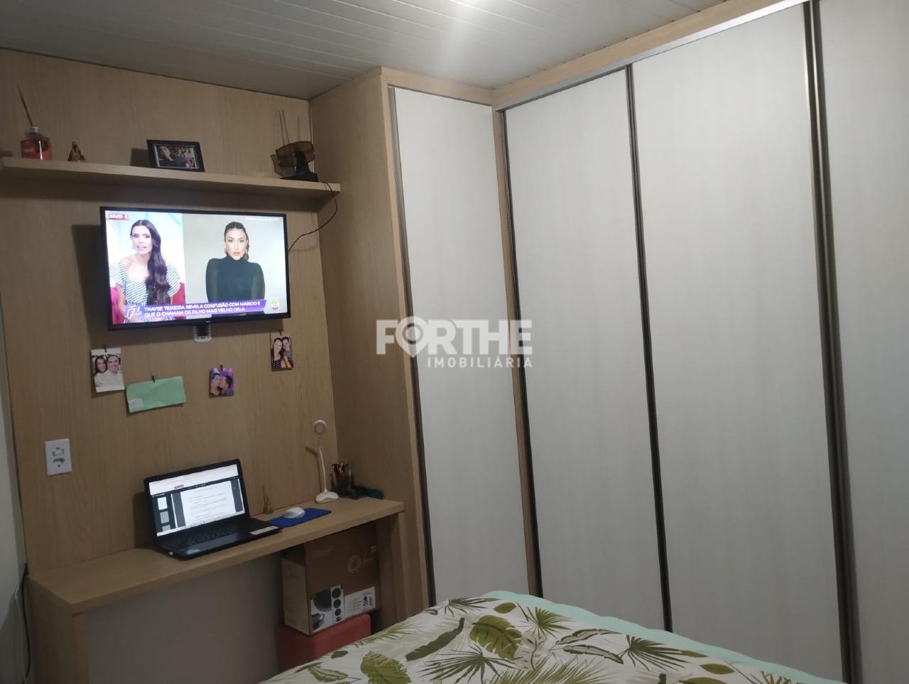 Casa à venda no Universitário: 