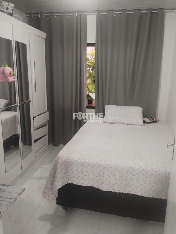 Casa à venda no Universitário: 