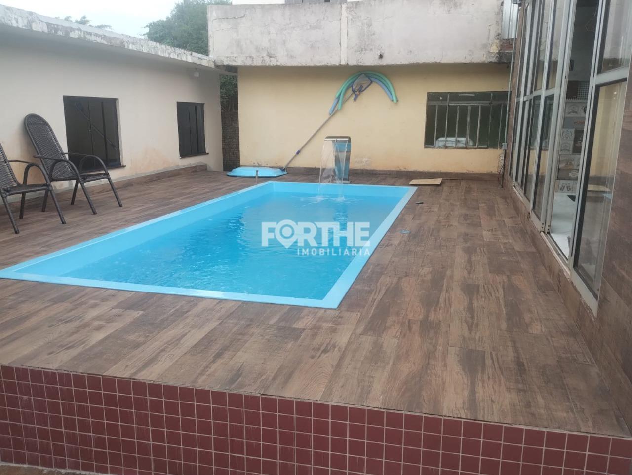 Casa à venda no Universitário: 