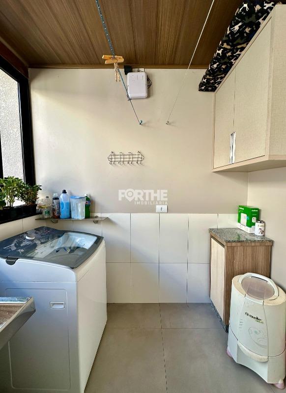 Casa à venda no Tropical III: 