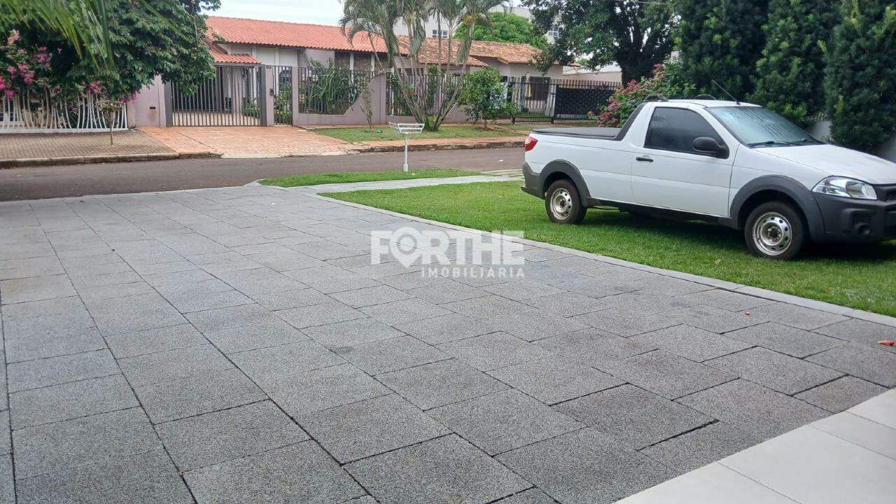 Sobrado à venda no Recanto Tropical: 