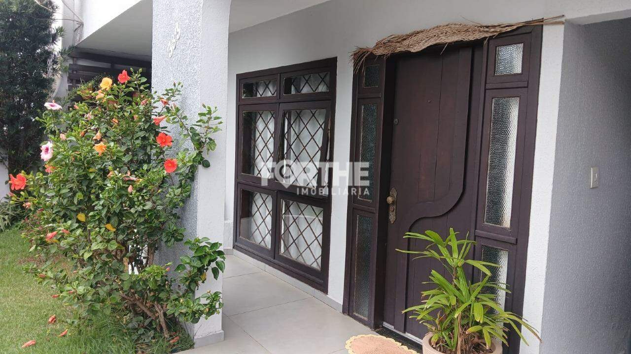 Sobrado à venda no Recanto Tropical: 