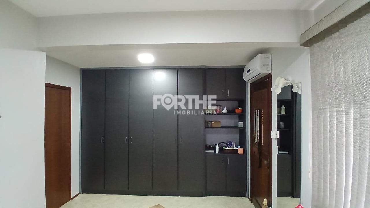 Sobrado à venda no Recanto Tropical: 