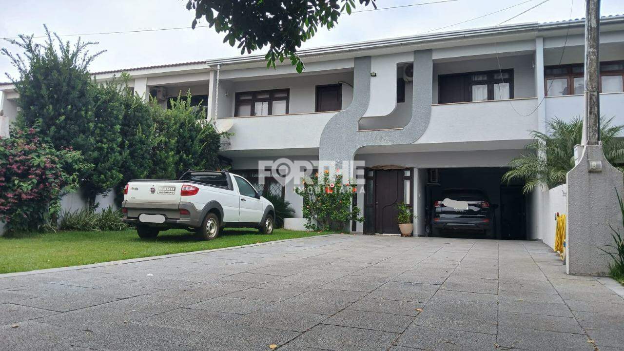 Sobrado à venda no Recanto Tropical: 