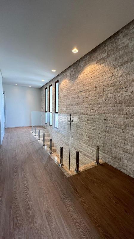 Sobrado em condomínio à venda no FAG: