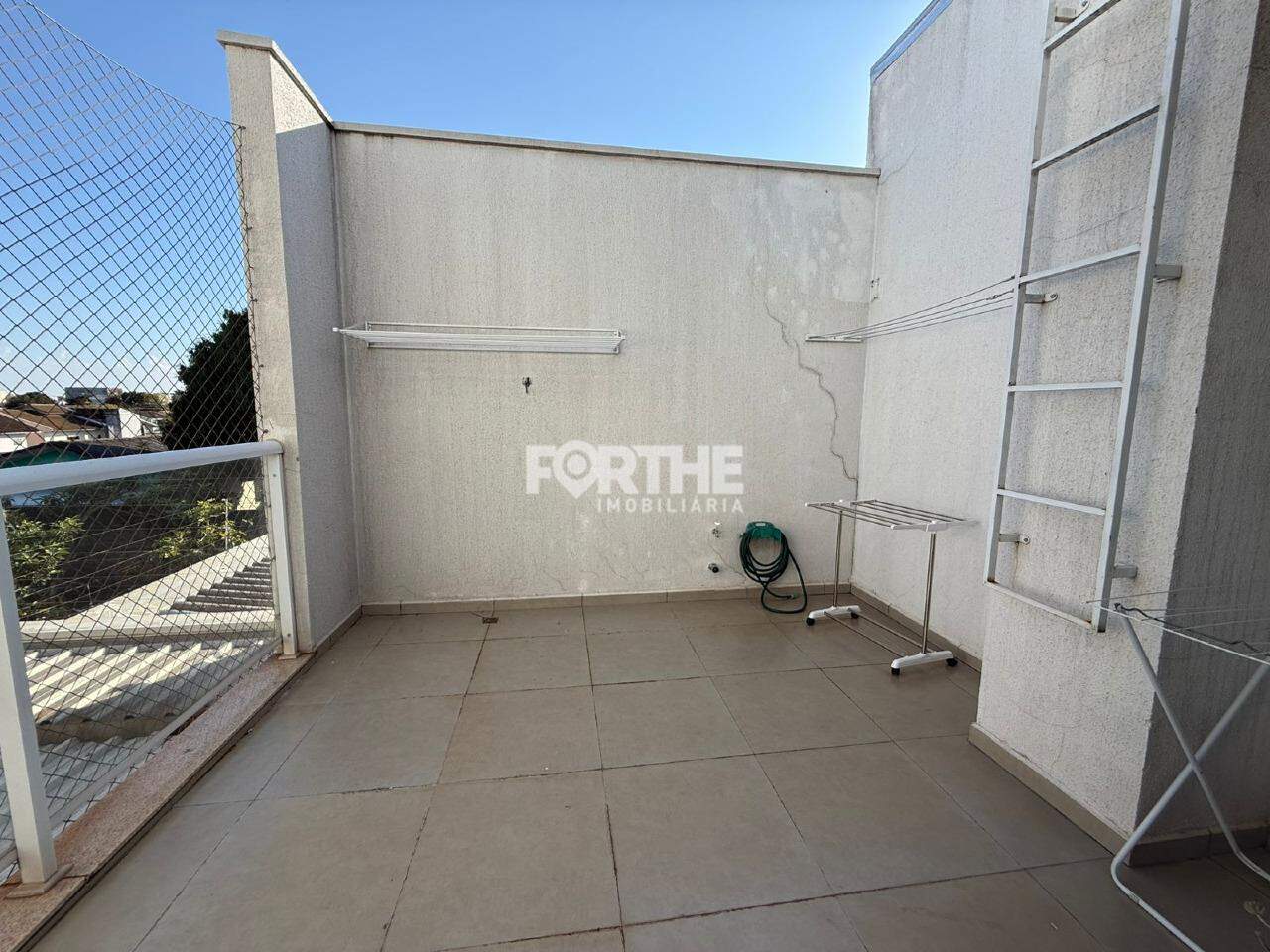 Sobrado em condomínio à venda no Alto Alegre: sacada/demisuíte